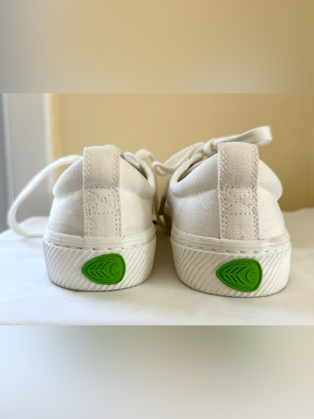 Cariuma OCA Low Off-White Canvas Sneakers | Sustainable Organic Cotton Shoes - Picture 9 of 11